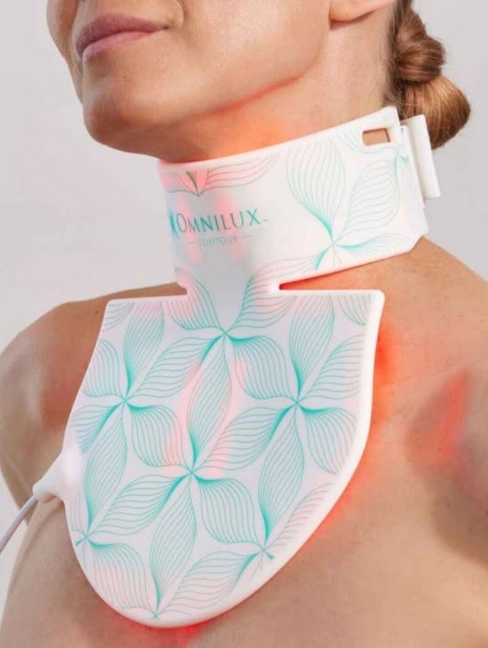 Omnilux Neck & Decolette LED Light Therapy Device